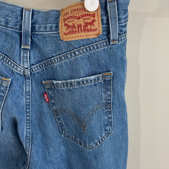 Levi’s High Waisted Straight Distressed Jeans - Size 25 - Picture 14 of 16